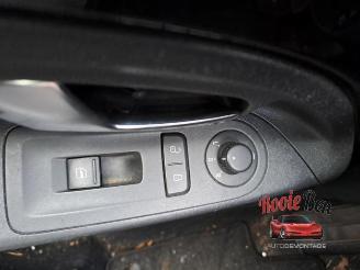 Volkswagen Up! Up! (121), Hatchback, 2011 1.0 12V 60 picture 20