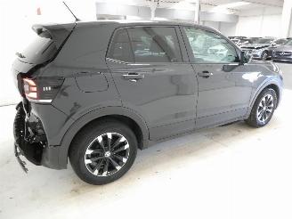 Volkswagen T-Cross  picture 7