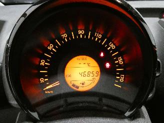 Peugeot 108 ACCESS picture 16