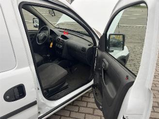 Opel Combo 1.3D picture 23
