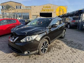 damaged passenger cars Nissan Qashqai 1.6 DCI 2WD 2014/4
