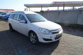 Opel Astra 1.7 CDTI 1.6 v picture 1