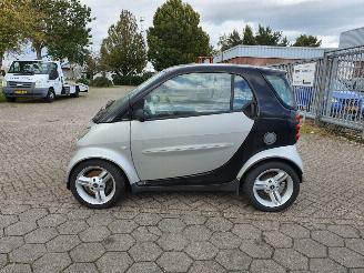 Smart Fortwo COUPE CDI picture 3