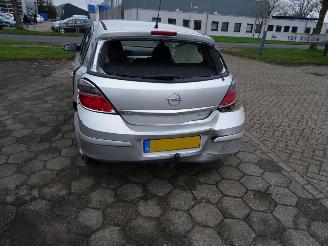 Opel Astra 1.6 picture 5