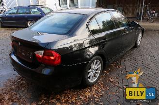 BMW 3-serie E90 320i picture 3
