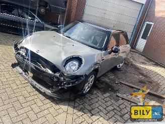 uszkodzony samochody osobowe Mini Clubman F54 1.5 2019/5