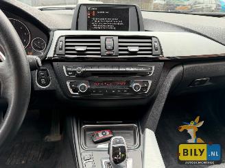 BMW 3-serie F31 320XD N47D20C Black sapphire metallic picture 22