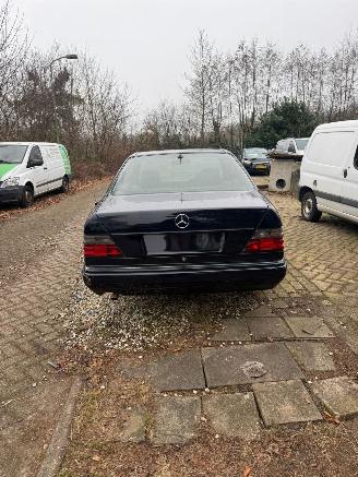 Mercedes E-klasse E 220 COUPE picture 3