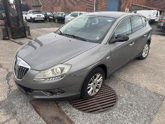 Auto incidentate Lancia Delta  2010/7
