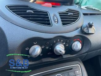 Renault Twingo Twingo II (CN), Hatchback 3-drs, 2007 / 2014 1.5 dCi 90 FAP picture 11