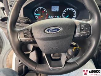 Ford Transit  picture 18