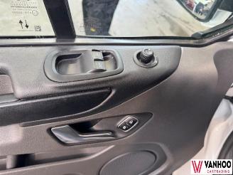 Ford Transit  picture 22