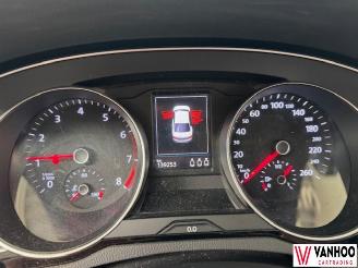 Volkswagen Passat  picture 17