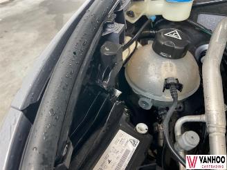 Peugeot 308  picture 10