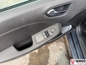 Renault Clio  picture 21