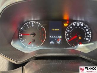 Renault Clio  picture 18