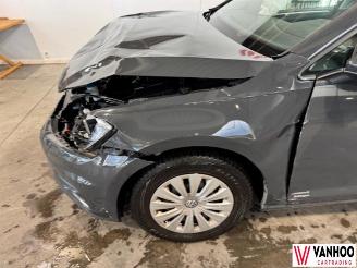 Volkswagen Golf  picture 3