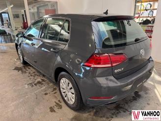 Volkswagen Golf  picture 8