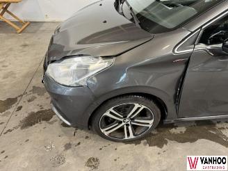 Peugeot 208  picture 3