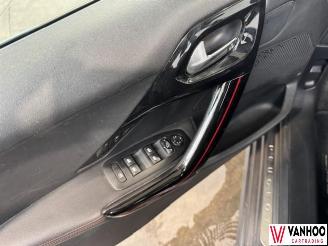 Peugeot 208  picture 18