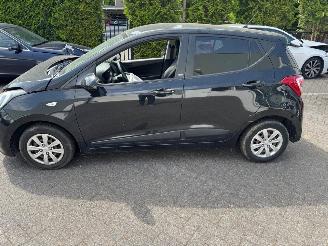 Hyundai I-10 1.0i i-Motion Go! 2016 picture 3