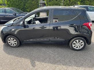 Hyundai I-10 1.0i i-Motion Go! 2016 picture 4