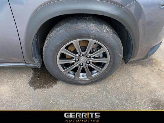 Lexus NX NX I, SUV, 2014 300h 2.5 16V 4x4 picture 9