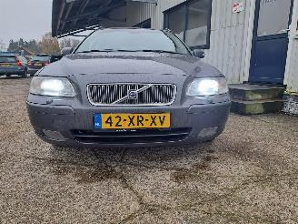Volvo V-70 2.4D Edition picture 2