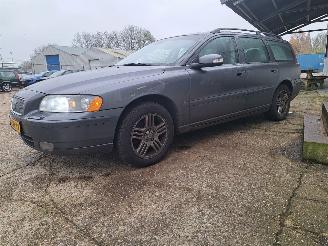 Volvo V-70 2.4D Edition picture 3