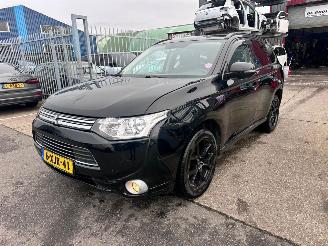 Coche accidentado Mitsubishi Outlander 2.0 PHEV BUSINESS EDITION PLUG IN 2014/8