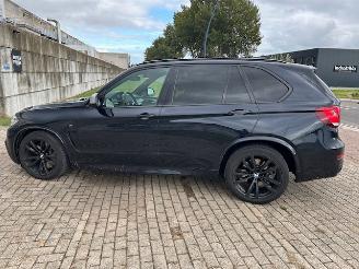 damaged passenger cars BMW X5  2015/10