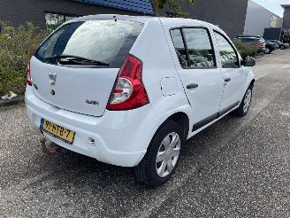 uszkodzony samochody osobowe Dacia Sandero 1.4 airco 2009/8